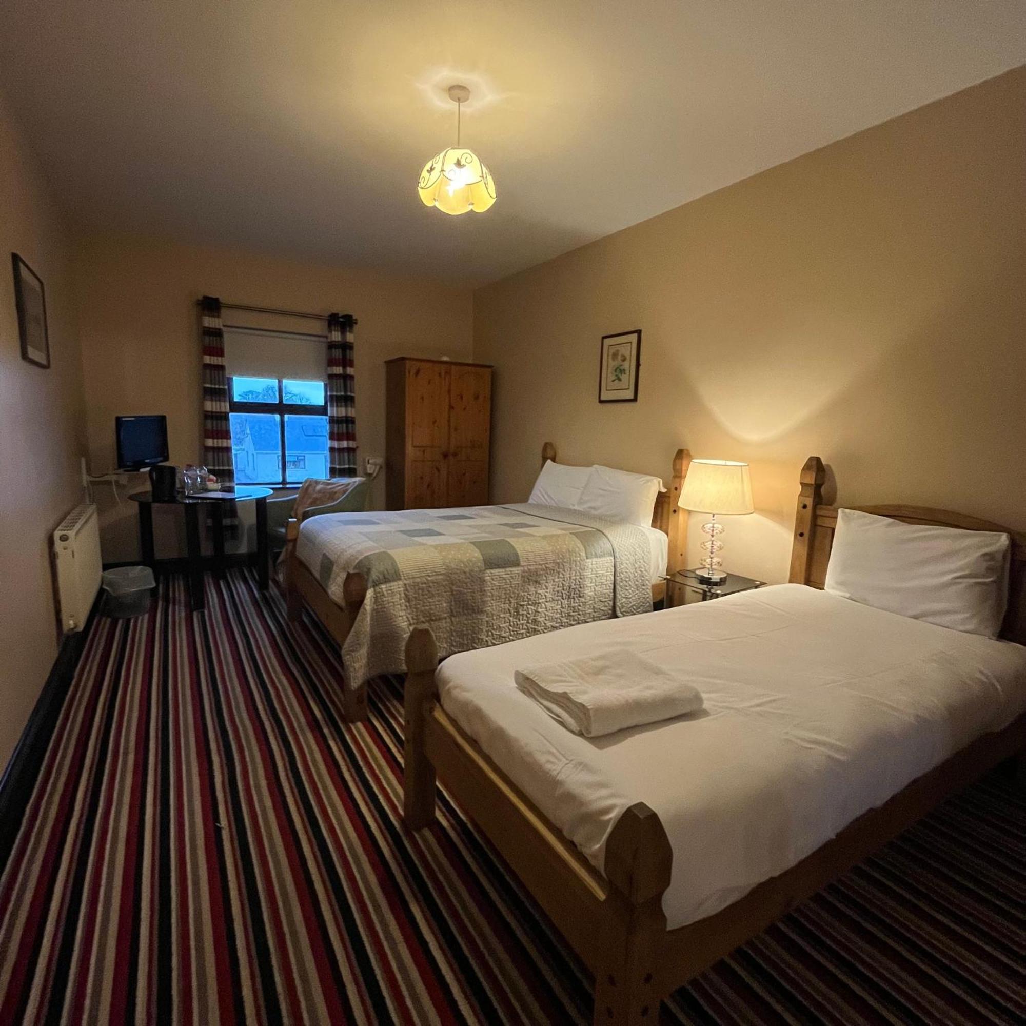 The Yeats County Inn Hotel Tubbercurry ภายนอก รูปภาพ