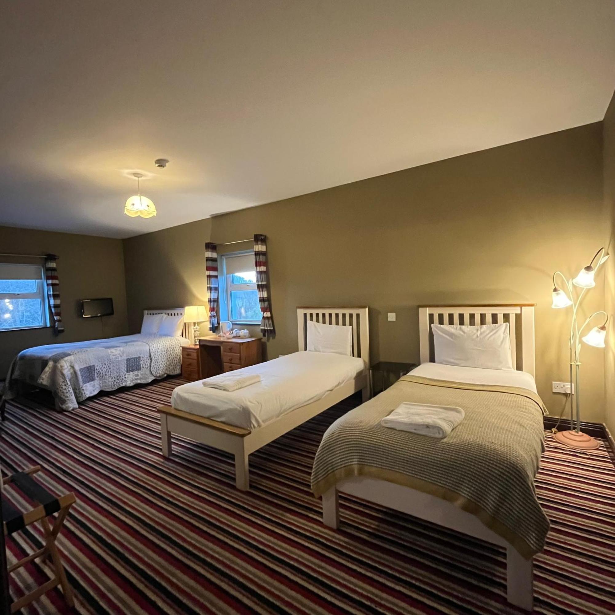 The Yeats County Inn Hotel Tubbercurry ภายนอก รูปภาพ