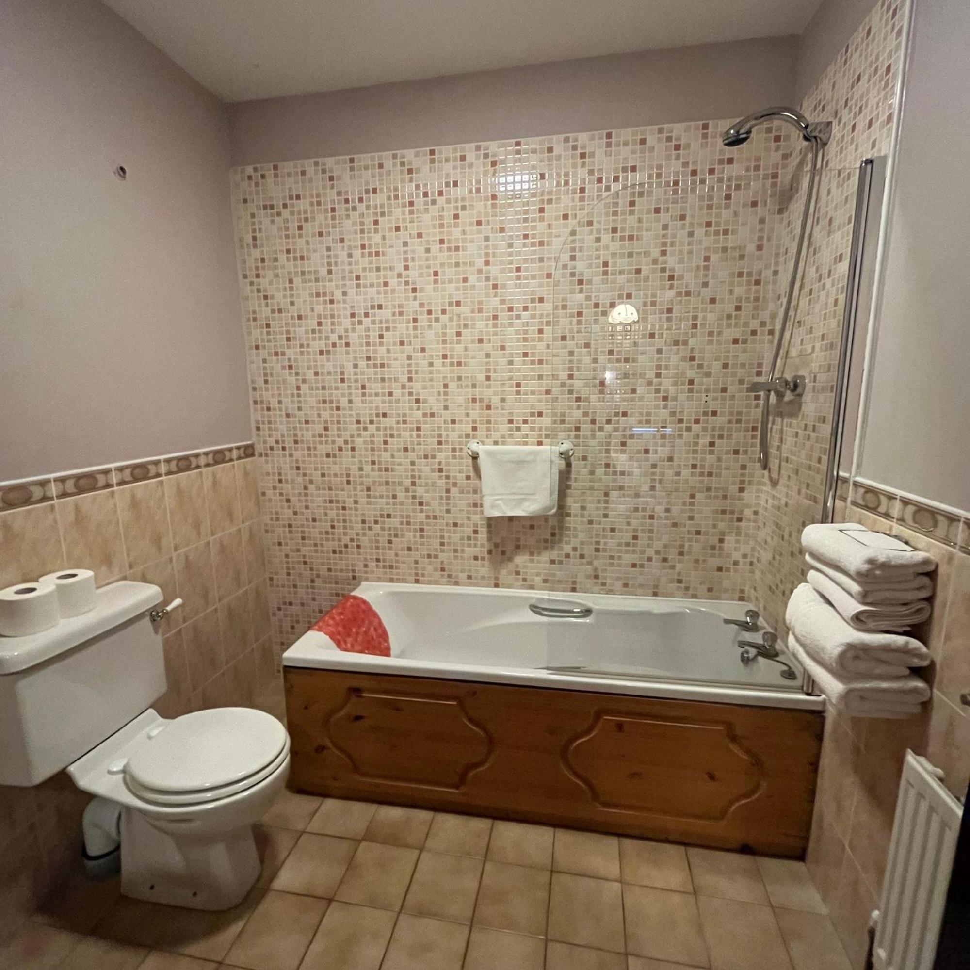 The Yeats County Inn Hotel Tubbercurry ภายนอก รูปภาพ