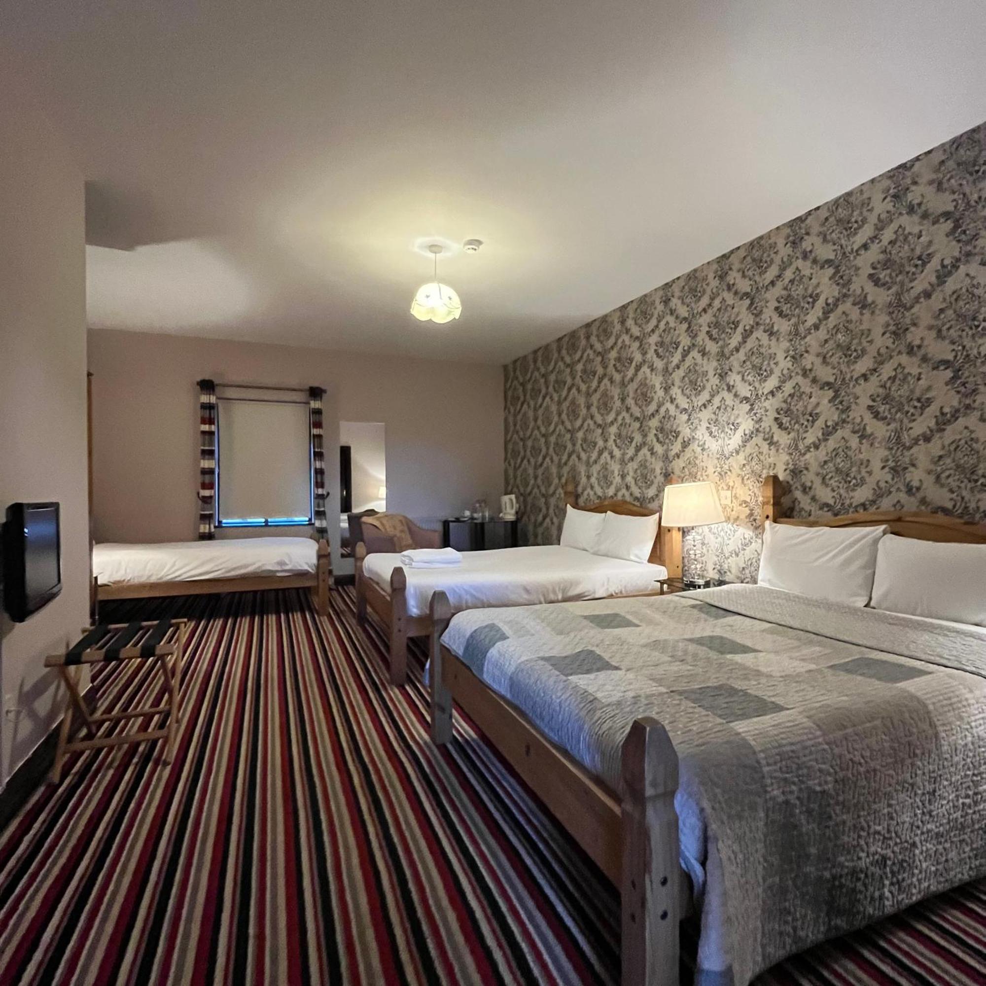 The Yeats County Inn Hotel Tubbercurry ภายนอก รูปภาพ