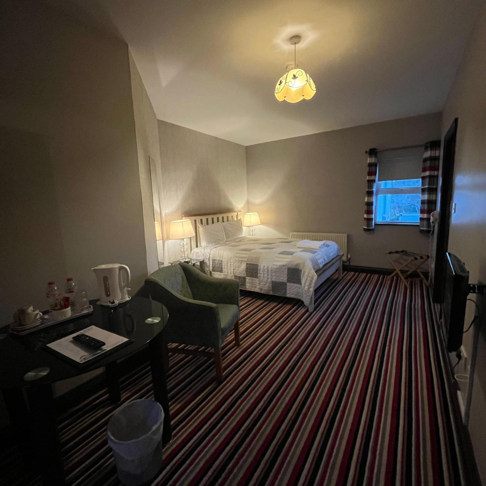 The Yeats County Inn Hotel Tubbercurry ภายนอก รูปภาพ