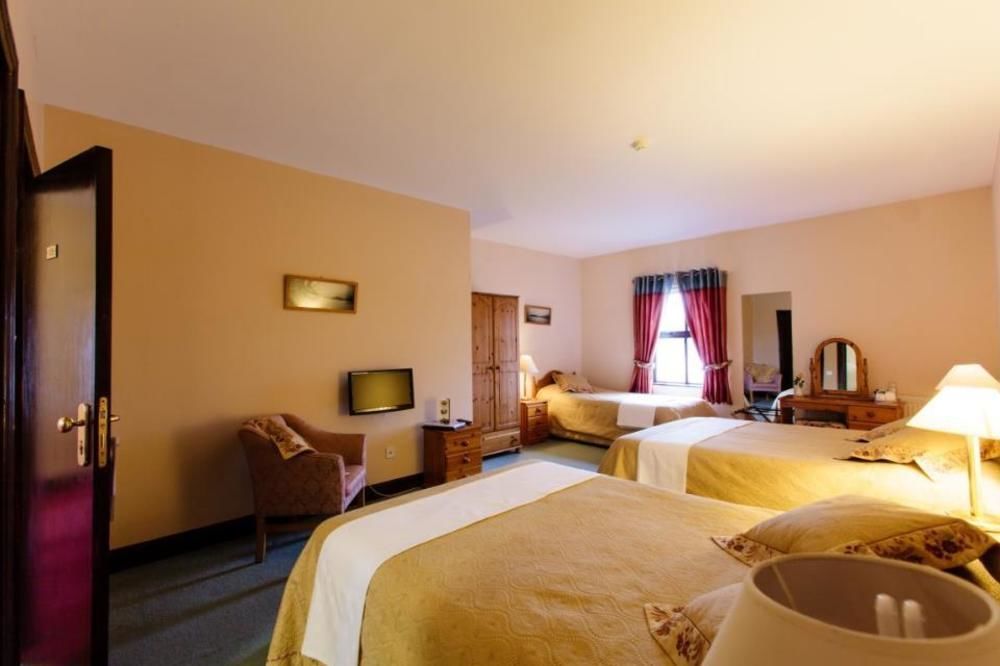 The Yeats County Inn Hotel Tubbercurry ภายนอก รูปภาพ